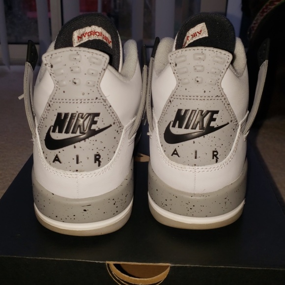 Air Jordan "White Cements" - Picture 2 of 5